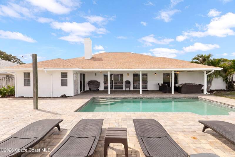 5 bedroom Single Family Residence at 1031 E River Oaks Drive, River Oaks East, Indialantic — photo 4