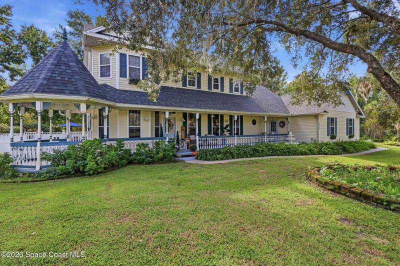 5 bedroom Single Family Residence at 3869 Rambling Acres Drive, Rambling Acres West, Titusville — photo 2