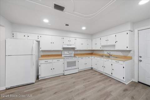 3613 Sunny Drive, Mims FL - photo 6 of 25