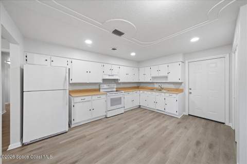 3613 Sunny Drive, Mims FL - photo 7 of 25