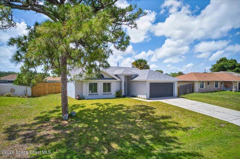 3 bedroom Single Family Residence at 1626 Glendale Avenue, Port Malabar Unit 44, Palm Bay — photo 3