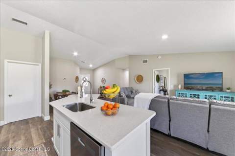 1626 Glendale Avenue, Palm Bay FL - photo 13 of 43