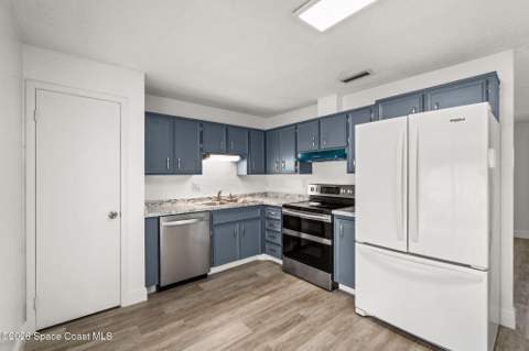 496 Brookedge Street, Palm Bay FL - photo 10 of 43