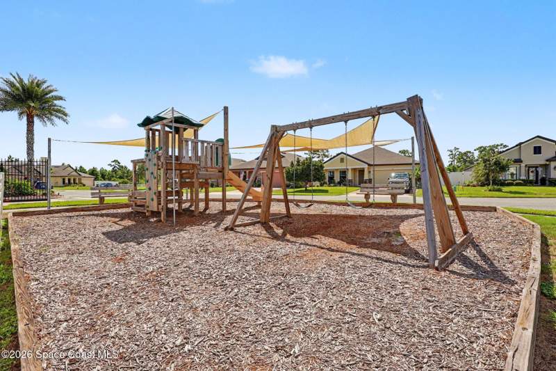 4 bedroom Single Family Residence at 1335 Fuji Drive, Sandhill Crossing, Melbourne — photo 3