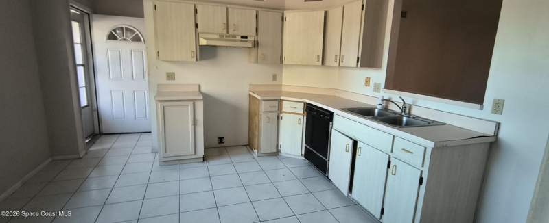3 bedroom Single Family Residence at 1166 Alpine Avenue, Port Malabar Unit 44, Palm Bay — photo 2