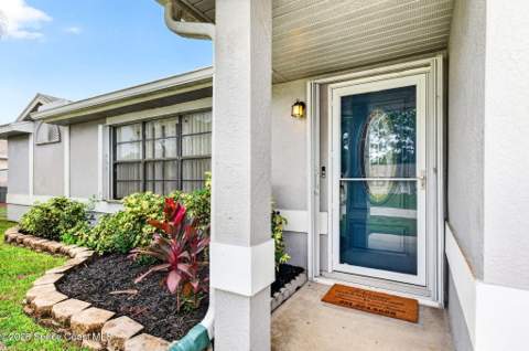 812 NW Banks Street, Palm Bay FL - photo 6 of 44