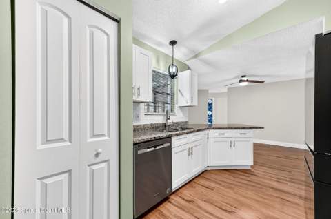 812 NW Banks Street, Palm Bay FL - photo 22 of 44
