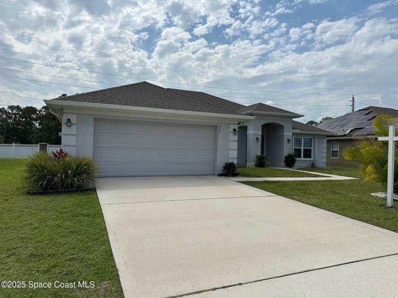 4 bedroom Single Family Residence at 220 Nardo Avenue, Sloneridge, Palm Bay — photo 2
