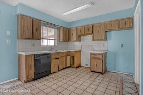 1115 Tarpon Drive, Rockledge FL - photo 10 of 25