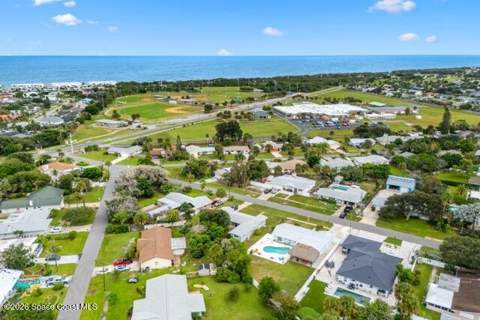 2060 Bonita Avenue, Melbourne Beach FL - photo 16 of 65