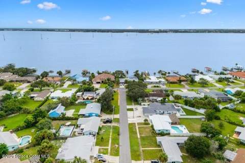 2060 Bonita Avenue, Melbourne Beach FL - photo 19 of 65