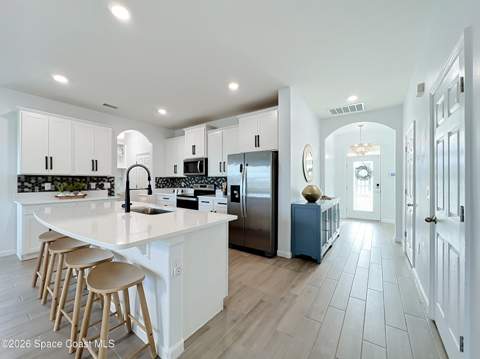 4646 Broomsedge Circle, West Melbourne FL - photo 13 of 74