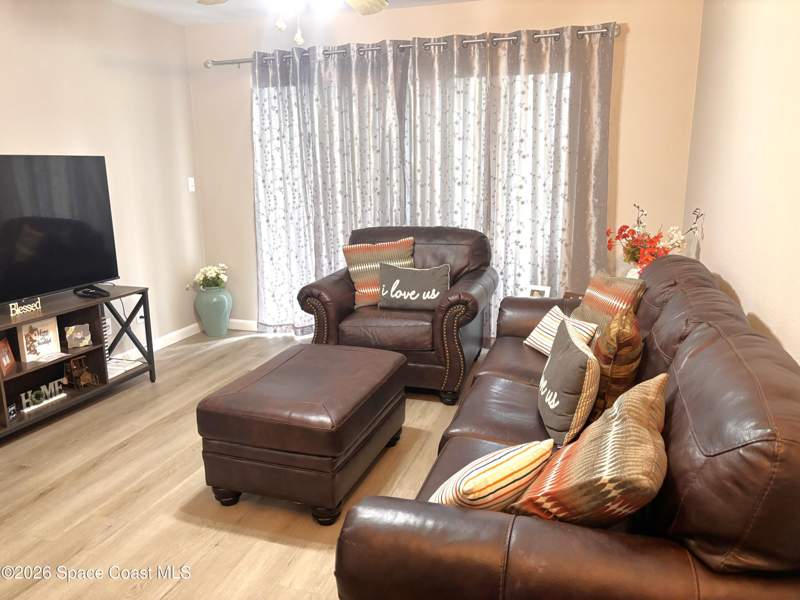 2 bedroom Condominium at 1225 N Wickham Road #415, Eagles Nest Condo, Melbourne — photo 3