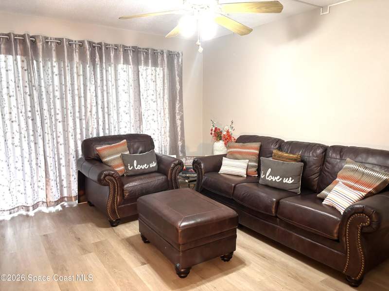 2 bedroom Condominium at 1225 N Wickham Road #415, Eagles Nest Condo, Melbourne — photo 4