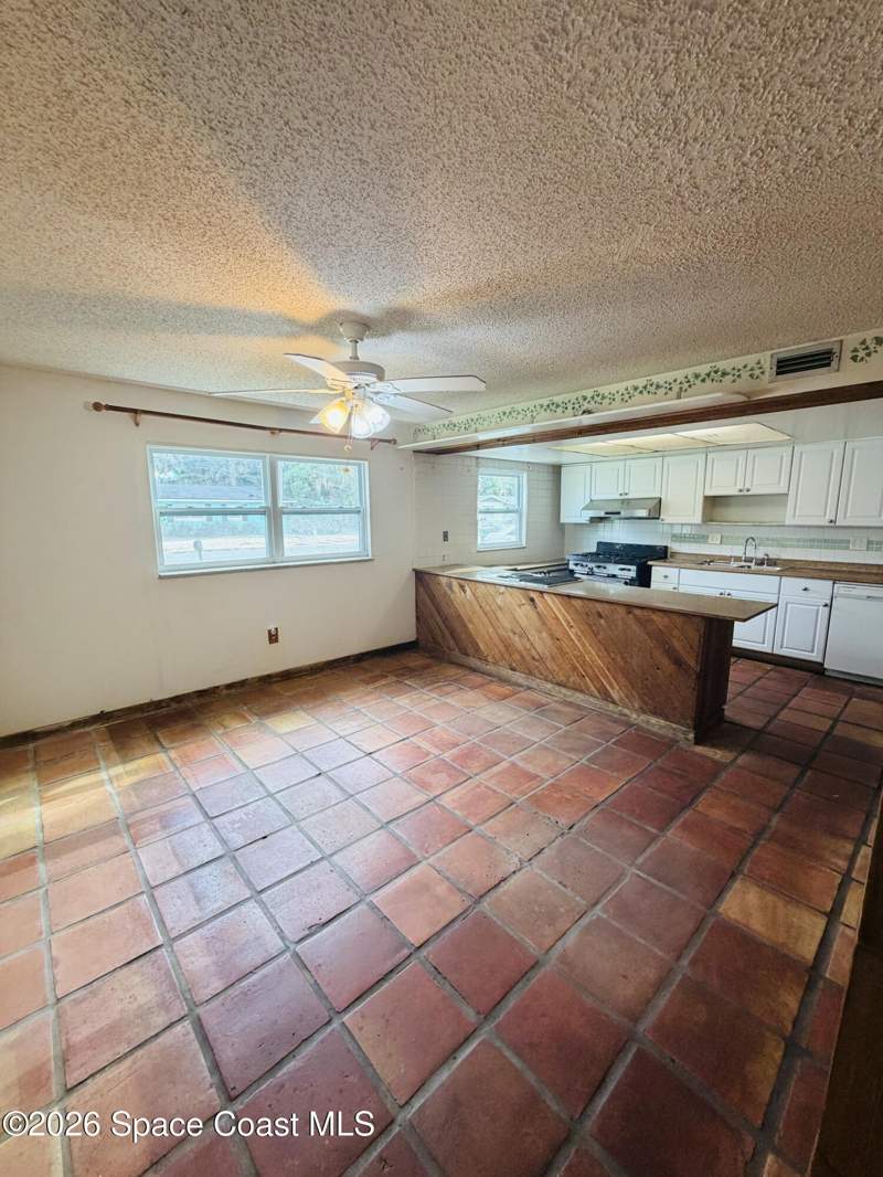 4 bedroom Single Family Residence at 440 Pine Boulevard, Island Beach Sheet 1, Merritt Island — photo 3