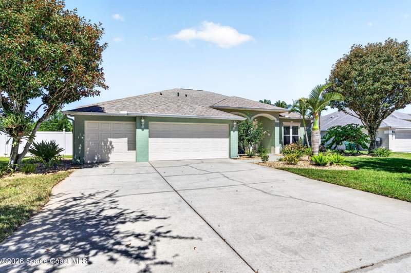 4 bedroom Single Family Residence at 3028 Pineda Crossing Drive, Pineda Crossing Phase I, Melbourne — photo 2