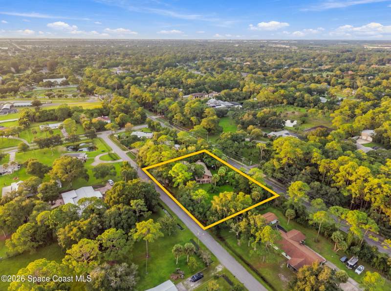 5 bedroom Single Family Residence at 4295 Lakeridge Drive, Lake Crest No 1, Melbourne — photo 5