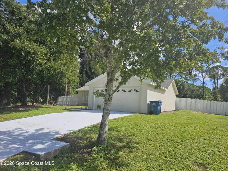 3 bedroom Single Family Residence at 729 Hawkins Avenue, Port Malabar Unit 36, Palm Bay — photo 2