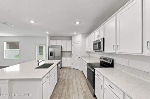 1427 Colebrook Circle, Palm Bay FL - photo 10 of 47