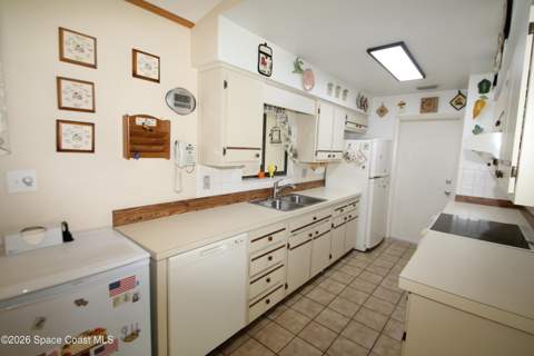 940 Kenmore Street, Palm Bay FL - photo 10 of 32