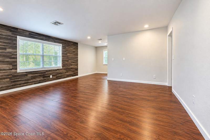 4 bedroom Single Family Residence at 6890 Ward Parkway, Melbourne Village 6th Sec, Melbourne Village — photo 4