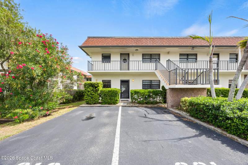 2 bedroom Condominium at 200 Saint Lucie Lane #301, Riverview Manor Condo Ph V, Cocoa Beach — photo 5