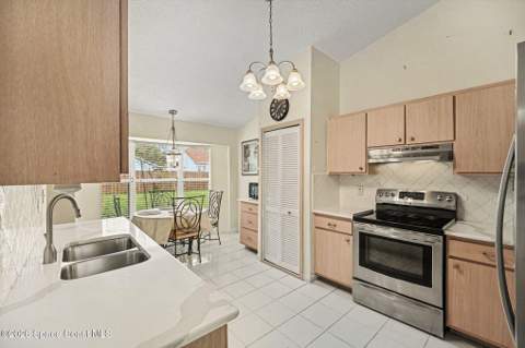 353 NW Rheine Road, Palm Bay FL - photo 12 of 35