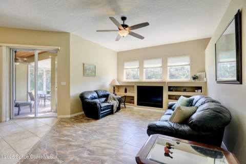 4572 Hunters Run Circle, Grant FL - photo 10 of 33