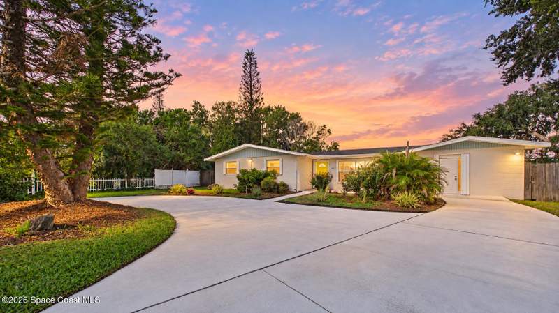 4 bedroom Single Family Residence at 24 Hardee Circle, Riverview Acres Subd, Rockledge — photo 2