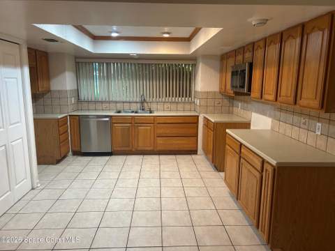 2404 Scenic Drive, Melbourne FL - photo 6 of 33
