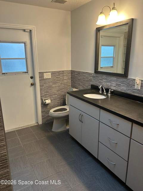2404 Scenic Drive, Melbourne FL - photo 10 of 33