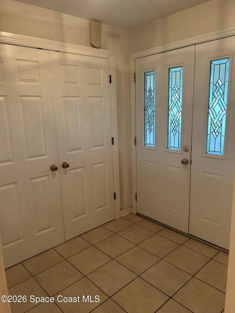 4 bedroom Single Family Residence at 2404 Scenic Drive, Golf Park Subd, Melbourne — photo 2