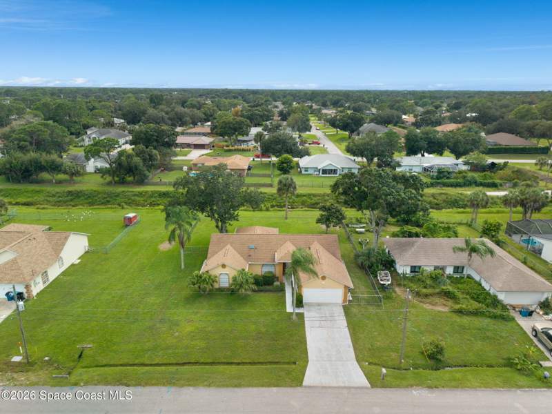 3 bedroom Single Family Residence at 370 Carol Drive, Port Malabar Unit 21 1st Replat of, Palm Bay — photo 2