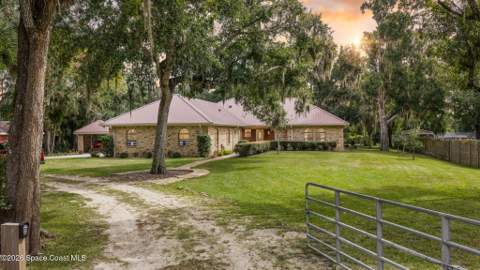 1713 Ford Road, Mims FL - photo 8 of 58