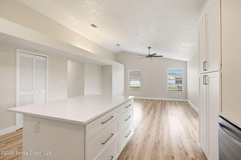 3 bedroom Single Family Residence at 370 Carol Drive, Port Malabar Unit 21 1st Replat of, Palm Bay — photo 5