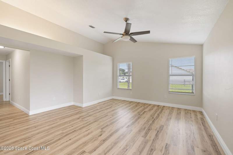 3 bedroom Single Family Residence at 370 Carol Drive, Port Malabar Unit 21 1st Replat of, Palm Bay — photo 4