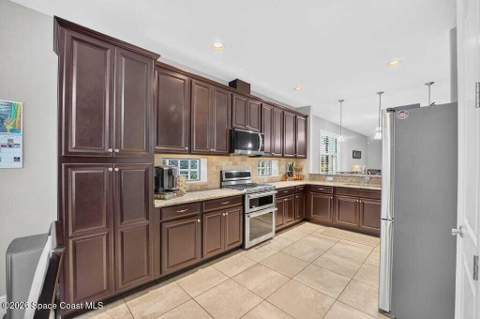8044 Creshire Court, Melbourne FL - photo 15 of 77