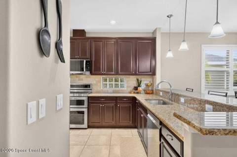 8044 Creshire Court, Melbourne FL - photo 12 of 77