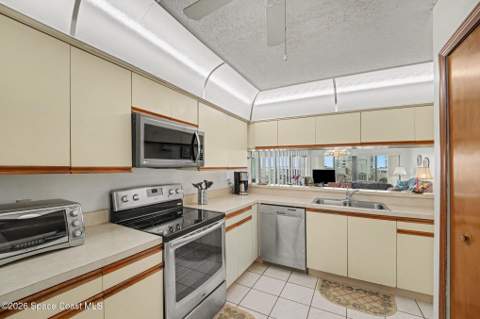 1000 N Atlantic Avenue #612, Cocoa Beach FL - photo 14 of 36