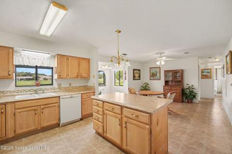 1360 Pilgrim Avenue, Melbourne FL - photo 7 of 38
