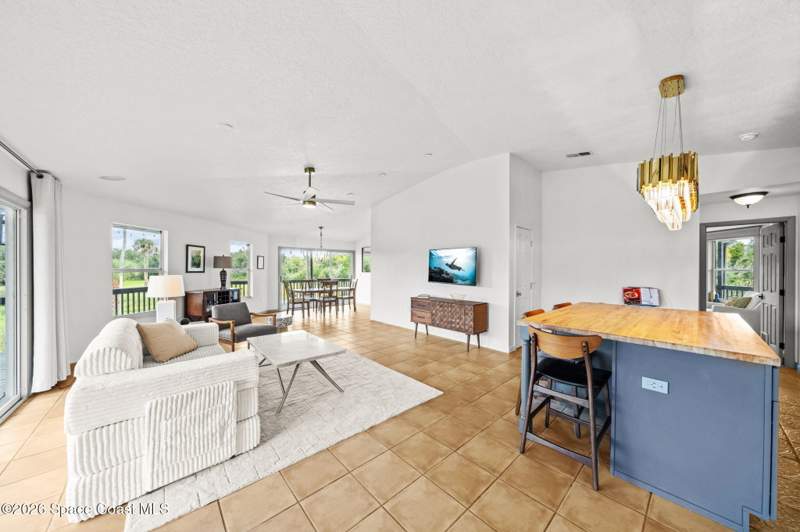 3 bedroom Single Family Residence at 6353 Keep Out Way, Fontaine Grant Resubd of, Mims — photo 5