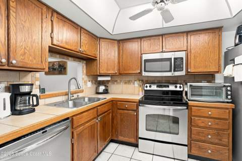 290 Paradise Boulevard #13, Indialantic FL - photo 7 of 24