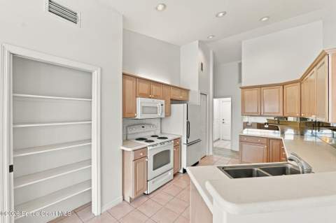 995 Wildwood Drive, Melbourne FL - photo 10 of 47