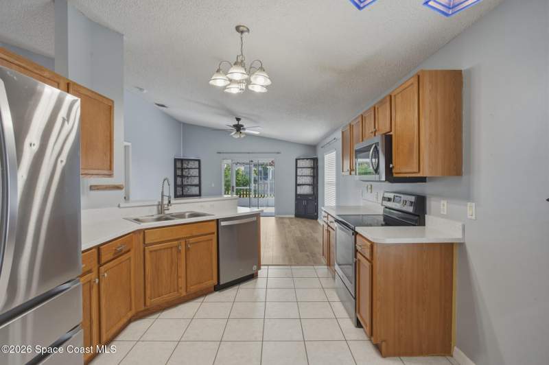 4 bedroom Single Family Residence at 4364 Grand Meadows Boulevard, Baymeadows of Melbourne Phase 2 A Replat of Tra, Melbourne — photo 5