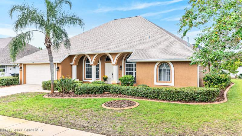 3 bedroom Single Family Residence at 1560 Banana Drive, Titusvillage Sec Xi, Titusville — photo 2