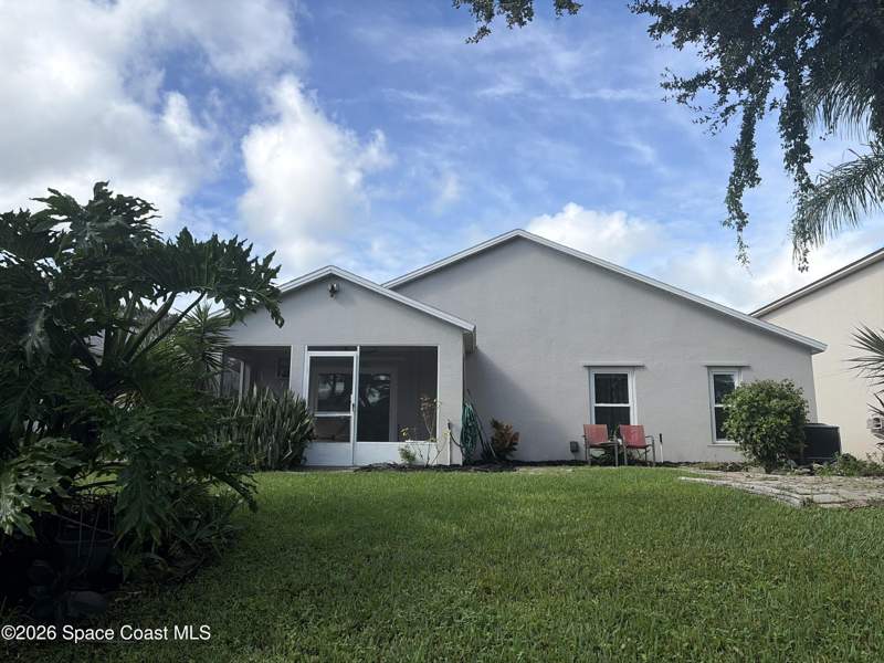 4 bedroom Single Family Residence at 470 Wickham Lakes Drive, Viera Central Pud Tract 12 Unit 1 Parcels 1-3 Pha, Melbourne — photo 3