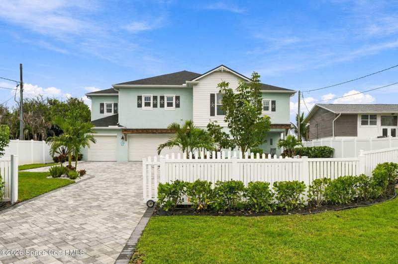 4 bedroom Single Family Residence at 6803 Highway A1a, Floridana Beach 4th Add, Melbourne Beach — photo 2