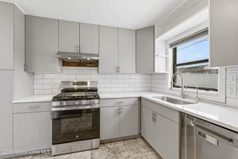 632 Teak Drive, Melbourne FL - photo 16 of 40
