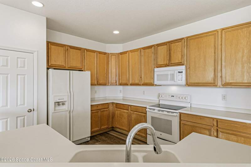 4 bedroom Single Family Residence at 811 Parsons Circle, Port Malabar Unit 50, Palm Bay — photo 4