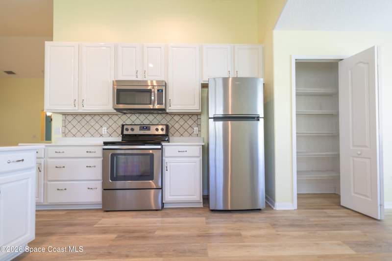 3 bedroom Single Family Residence at 681 Indian Oaks Drive, Pine Creek Phase 1, Melbourne — photo 3